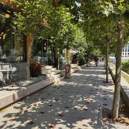 Wenie By Easybucharest ブカレスト